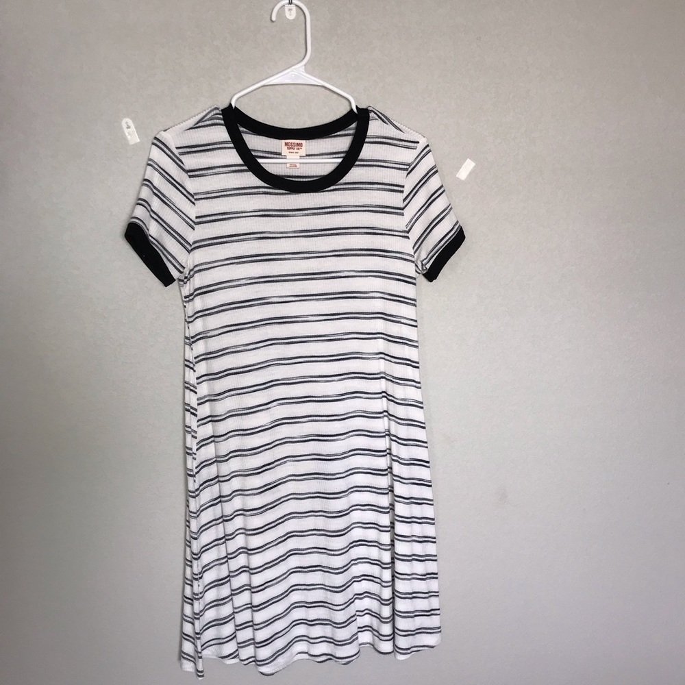 Black & white t-shirt dress